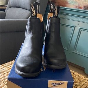 Blundstone Classic Black Leather Boots